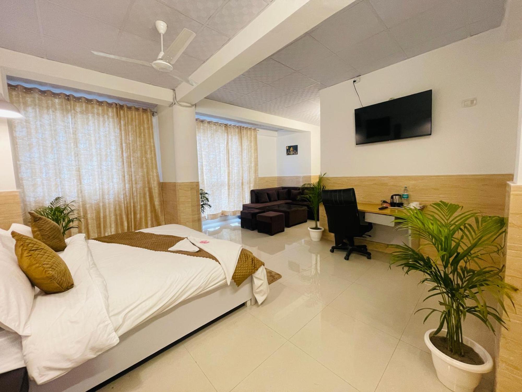 Hotel Dr White House - Noida Sector 18 Zewnętrze zdjęcie