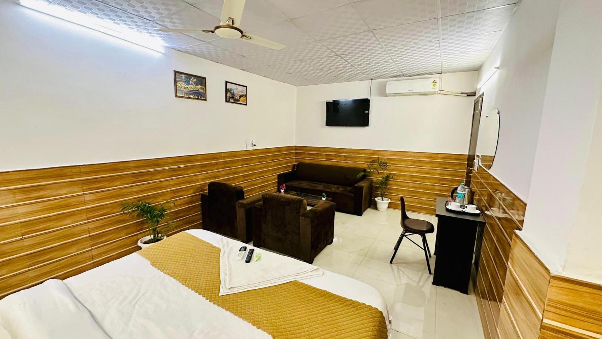 Hotel Dr White House - Noida Sector 18 Zewnętrze zdjęcie