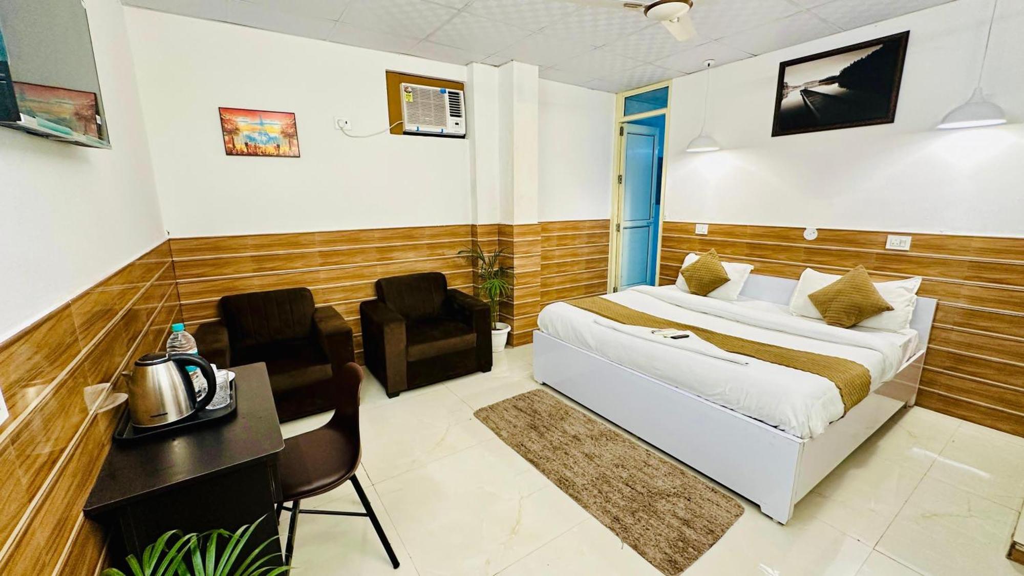 Hotel Dr White House - Noida Sector 18 Zewnętrze zdjęcie
