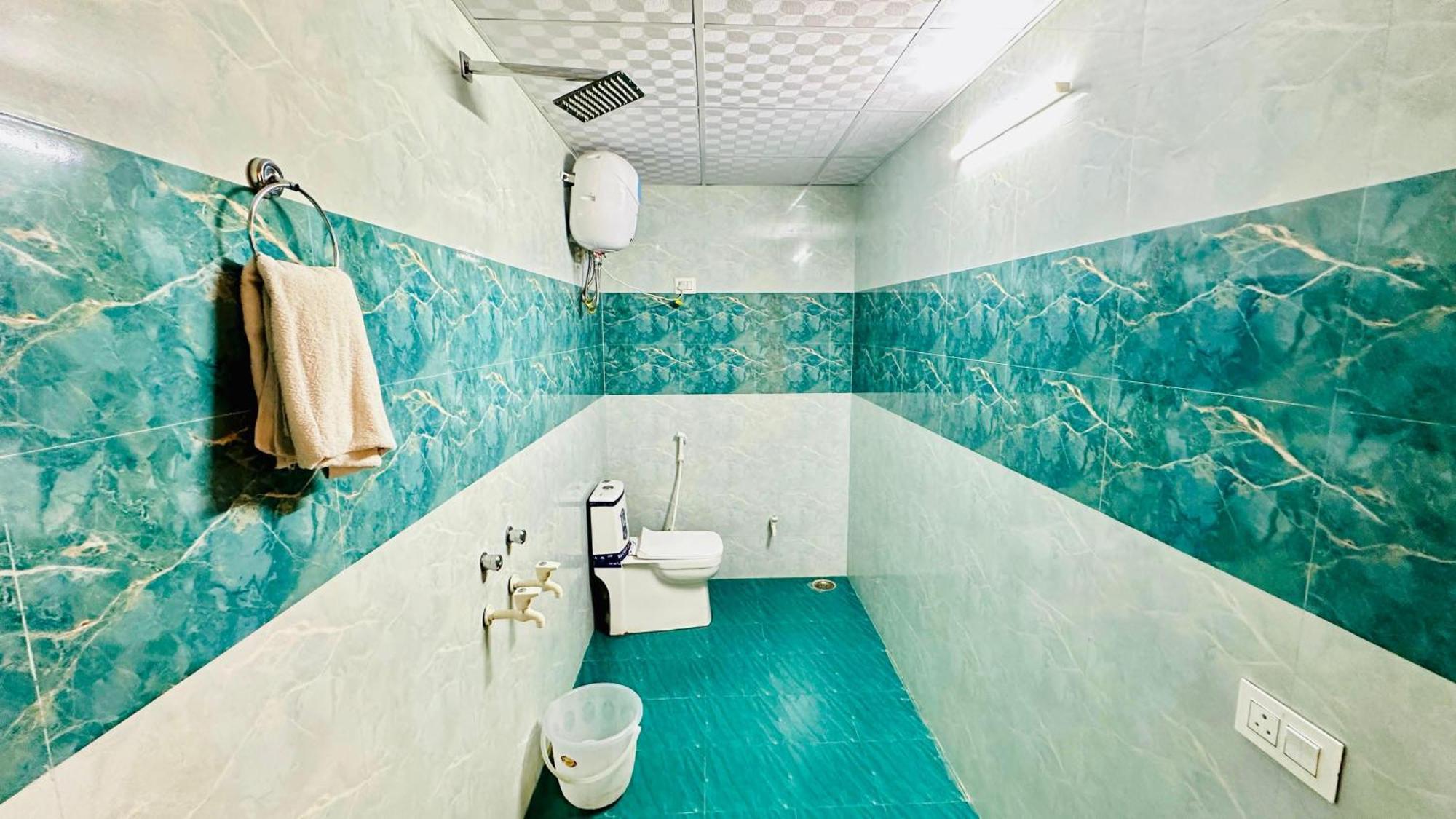 Hotel Dr White House - Noida Sector 18 Zewnętrze zdjęcie