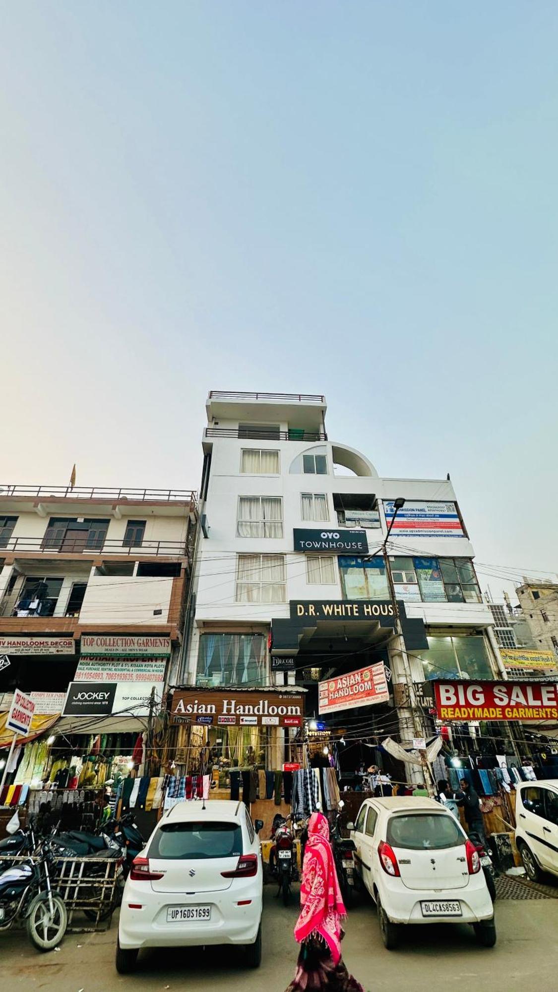 Hotel Dr White House - Noida Sector 18 Zewnętrze zdjęcie